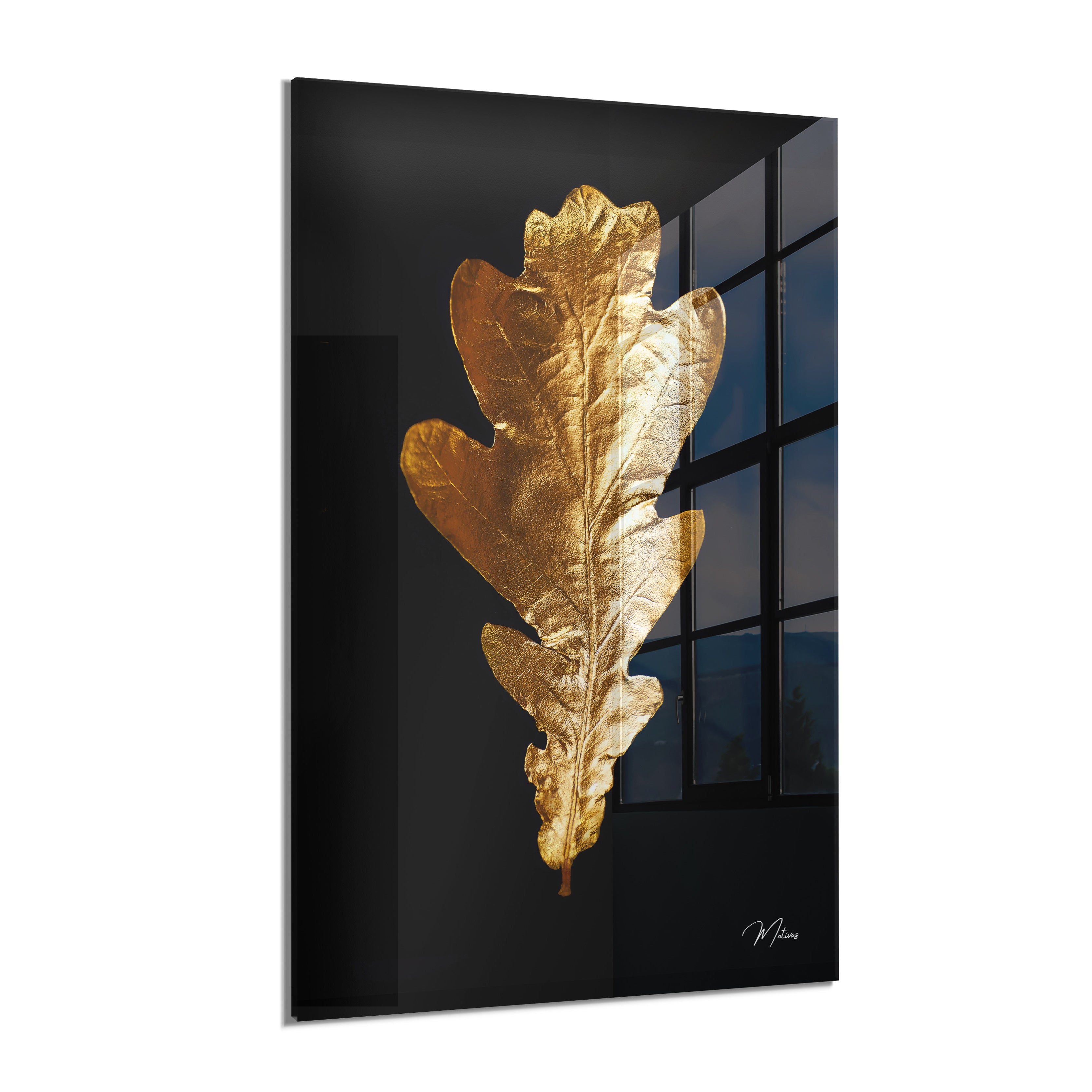 Majestic Golden Leaf