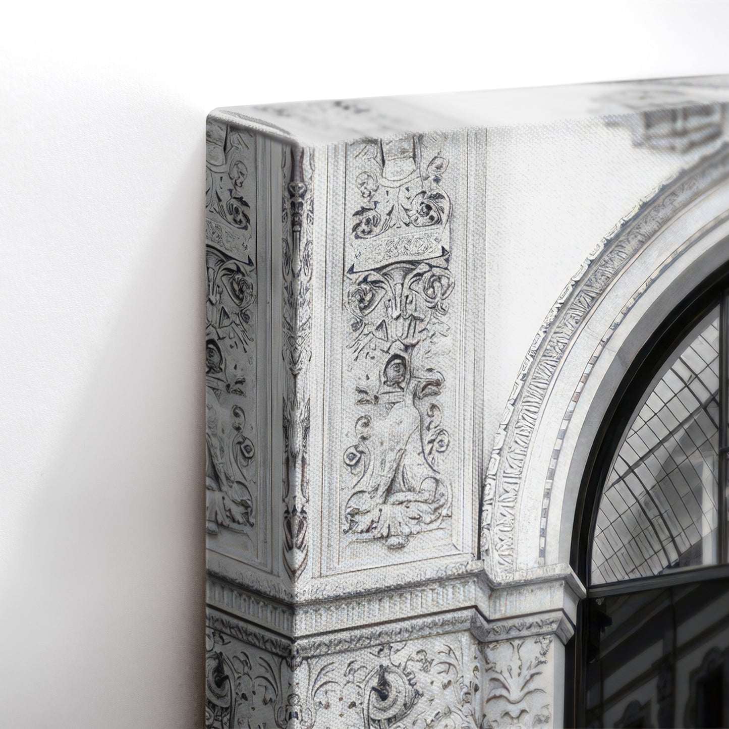 Milanese Monochrome “LV”